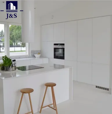 Xu hướng tủ bếp màu trắng hiện đại có chiếm vị trí trung tâm trong thiết kế nhà không?