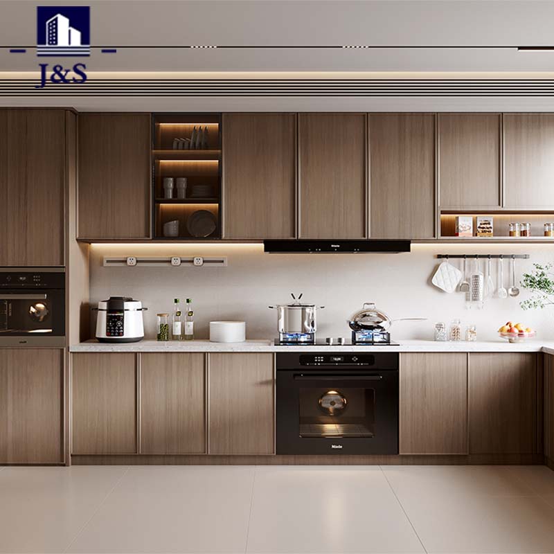 Tủ bếp gỗ công nghiệp kiểu dáng cổ điển