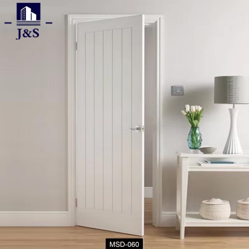 Cửa nội thất màu trắng hiện đại