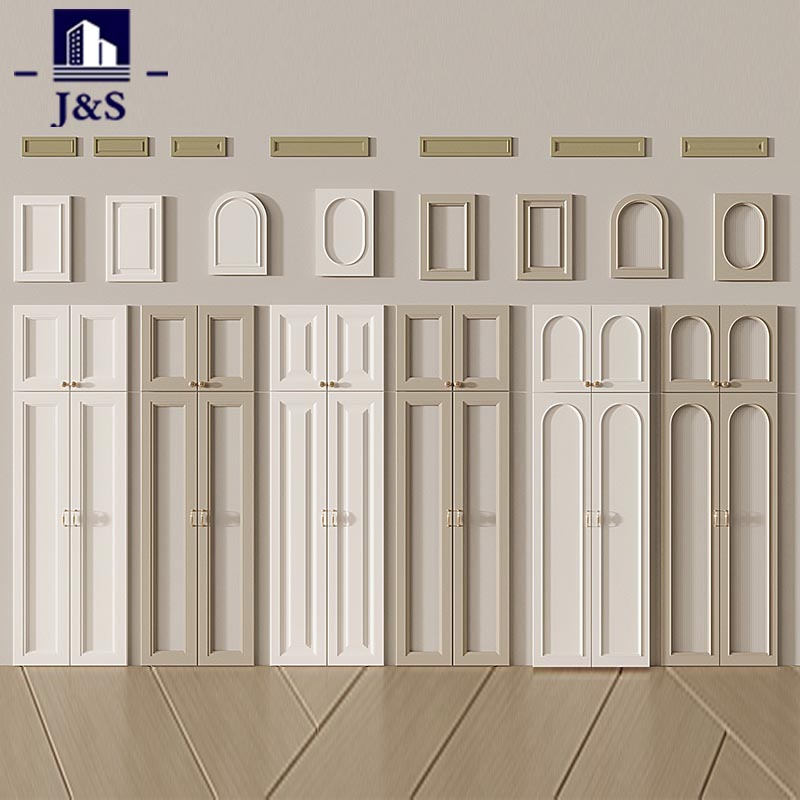 Cửa đi bằng nhựa PVC trong tủ quần áo